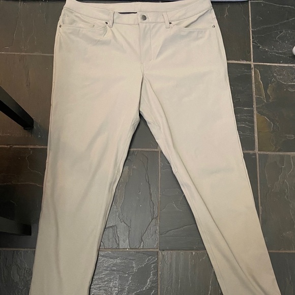 BNWOT Lululemon ABC PANTS